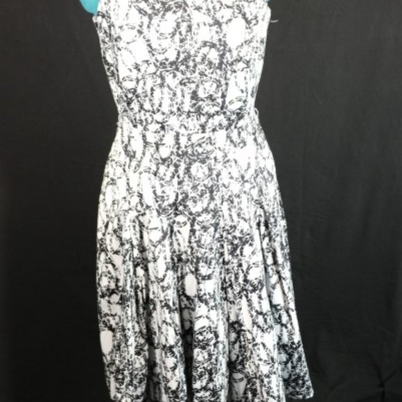 Calvin Klein Dress- Black and White patterned, midi womans dress - Picture 5 of 8